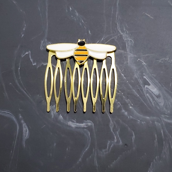 Accessories - New Pretty Gold Tone Honey Bee Comb